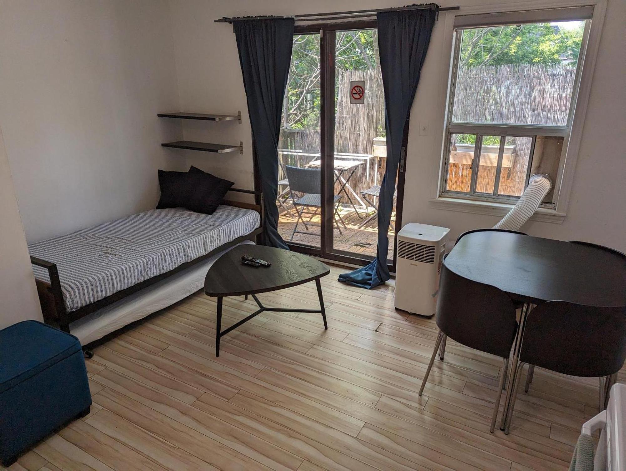 The Parkdale Hostellerie تورونتو المظهر الخارجي الصورة